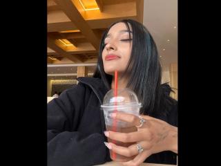 SalomeMille Blowjob XXX Cams - Photo 5/21
