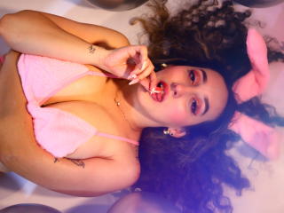 AnniCarter live cam model at XLoveCam
