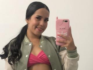 AlanaReyes Webcam Porno Live - Photo 6/21