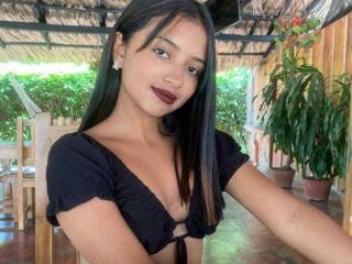 SilenaMoon live cam model at XLoveCam