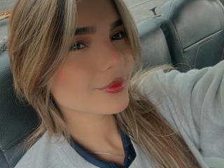 IvannaHazel live cam model at XLoveCam