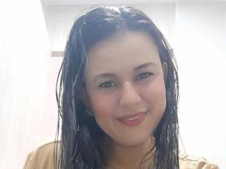 KriissMegan live cam model at XLoveCam