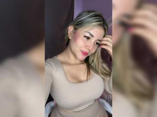 SophieEvansss Blowjob XXX Cams - Photo 7/21