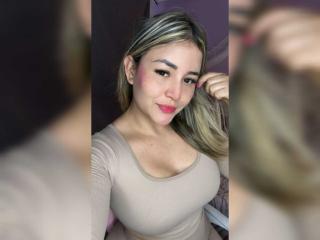 SophieEvansss Blowjob XXX Cams - Photo 5/21