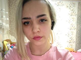 EleanorEustacia live cam model at XLoveCam