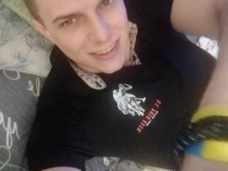 FortuneNorman live cam model at XLoveCam
