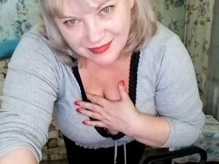 FlowerButterf-hot live cam model at XLoveCam
