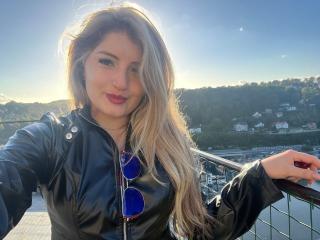 AmberStewardX live cam model at XLoveCam