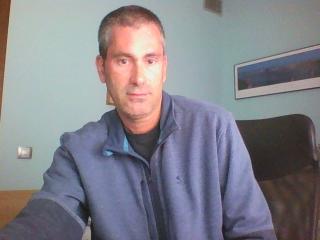 CaxonC live cam model at XLoveCam