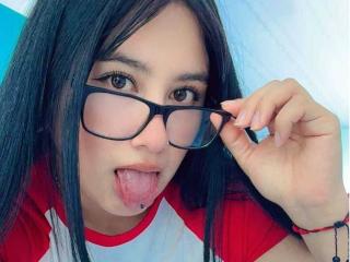 AdharaBritney Webcam Porno Live - Photo 5/20