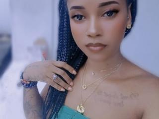 KellySexyLove live cam model at XLoveCam