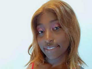 EmelyRogers Seins Liveshow - Photo 9/21