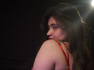 ZoeThoms MILF Live - Photo 17/21
