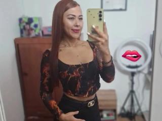 CharlotteBr live cam model at XLoveCam
