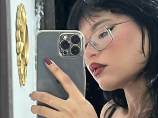 ElizabethRoux Seins Liveshow - Photo 8/21