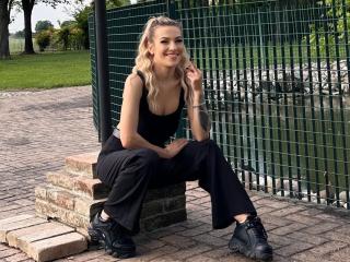 ZoeyMarie MILF Live - Photo 14/21