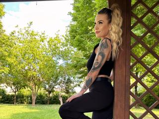 ZoeyMarie MILF Live - Photo 8/21