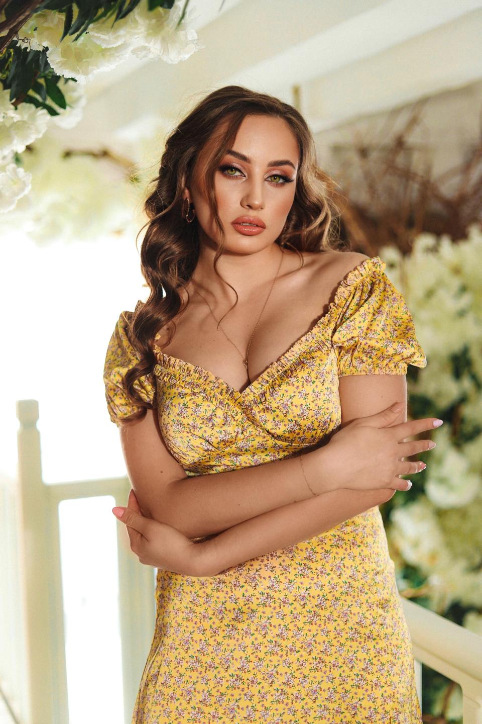 webcam model MaribelleVinnie from XloveCam webcam model MaribelleVinnie from XloveCam