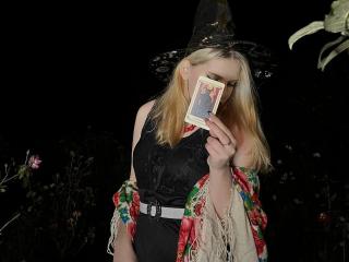LaPulia live cam model at XLoveCam