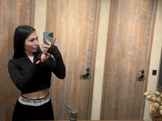 MarianneChristiana live cam model at XLoveCam