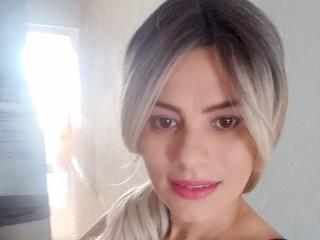LucyAndJason live cam model at XLoveCam