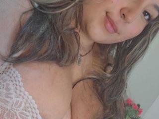 SalomettX Blowjob XXX Cams - Photo 5/21