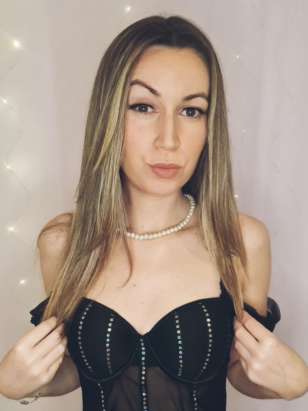 PipaDeGarance from XLoveCam