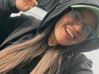 AliceHoe Webcam Porno Live - Photo 6/21