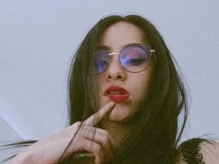 AnaIsabelx live cam model at XLoveCam