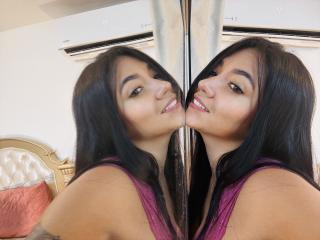 SofieWhite Blowjob XXX Cams - Photo 7/21