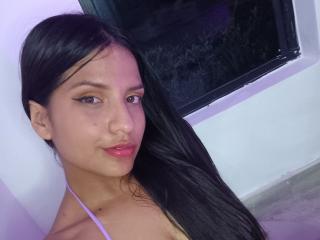 LailaBarker Anal Livecam - Photo 7/21