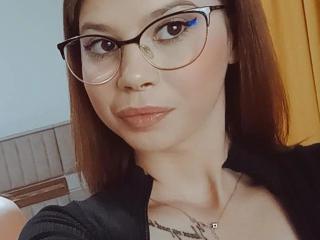 ChaudesChatteX live cam model at XLoveCam