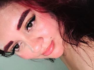 DaniielaaCorrtazaar live cam model at XLoveCam
