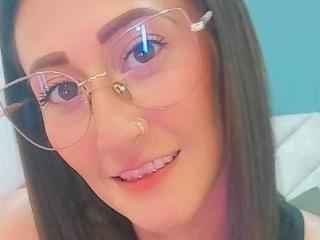 SharisWillian Blowjob XXX Cams - Photo 18/21