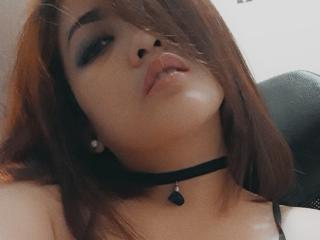 CherryRedForYou live cam model at XLoveCam