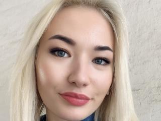 MargretChrista live cam model at XLoveCam