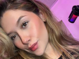 SweetAbey Blowjob XXX Cams - Photo 11/21