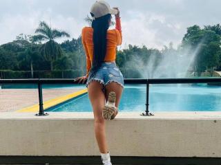 SamanthaAdele Blowjob XXX Cams - Photo 15/21