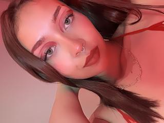 AmelieBss Webcam Porno Live - Photo 12/21