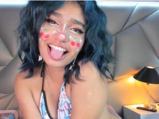 IsisJonnes69 live cam model at XLoveCam