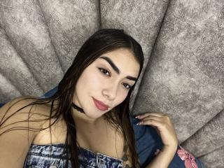 SharonKlart Blowjob XXX Cams - Photo 12/21