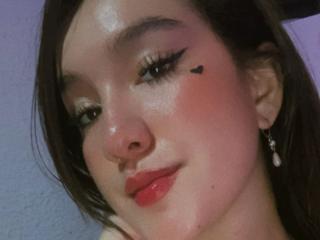 GagingZariha live cam model at XLoveCam
