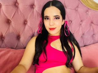AlanaReyes Webcam Porno Live - Photo 11/21