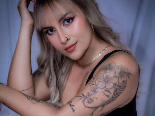 EmilyBrrown Seins Liveshow - Photo 17/21