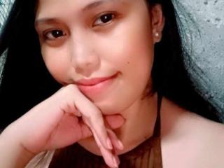 AlicePussylicious live cam model at XLoveCam