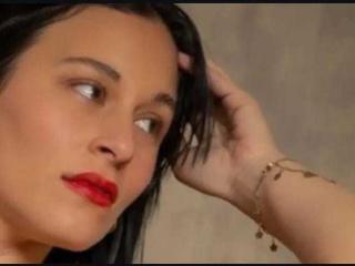 Watch ViolettaRosse live on cam on XLoveCam