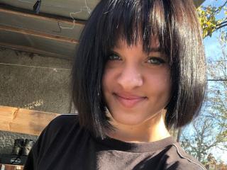 Ssimona live cam model at XLoveCam