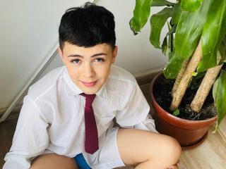 ChrissHot live cam model at XLoveCam
