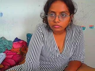 Shruthi live cam model at XLoveCam