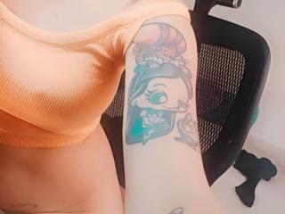 SaraleePoison Blowjob XXX Cams - Photo 5/21